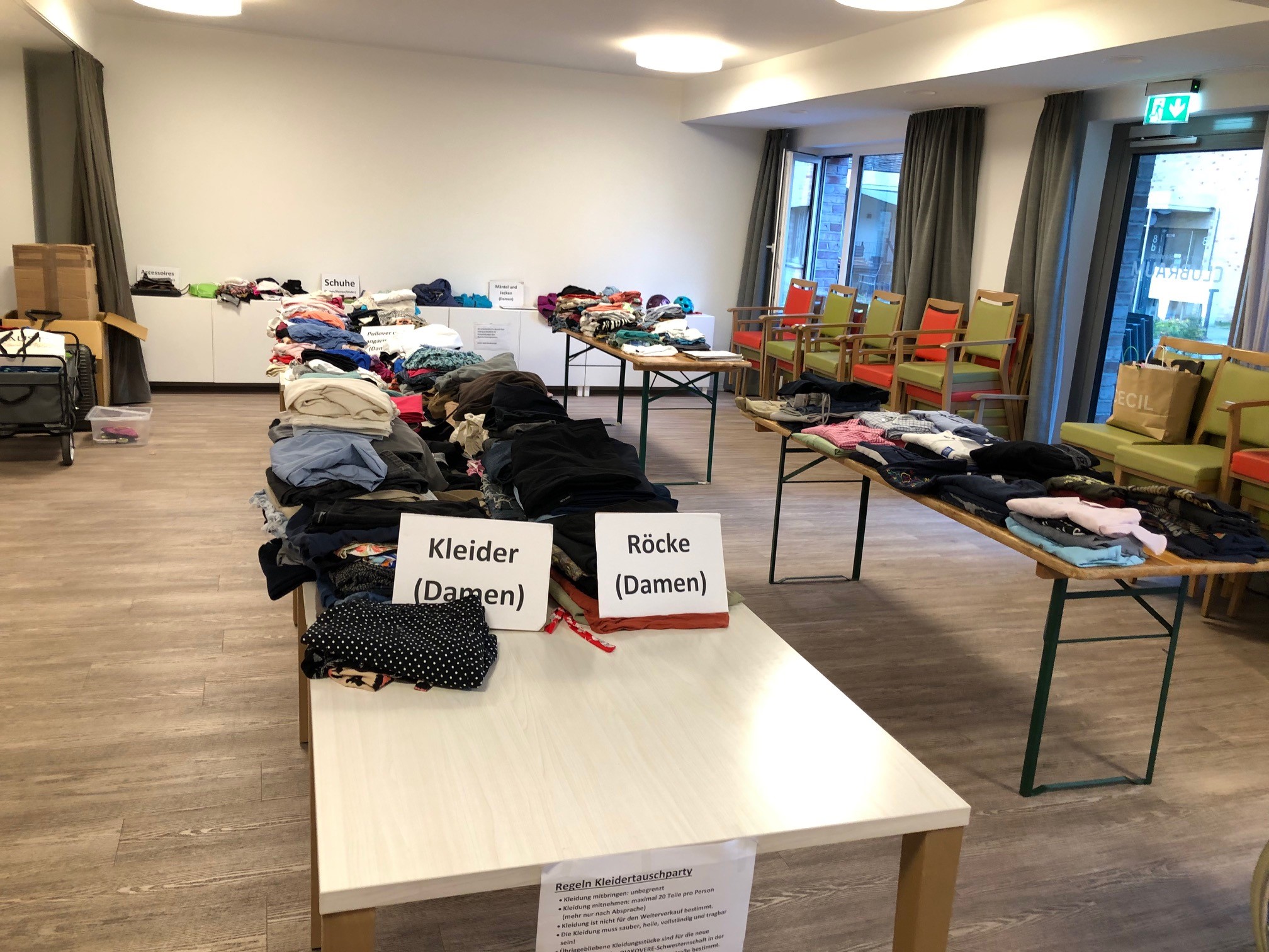 Foto Kleidertauschparty